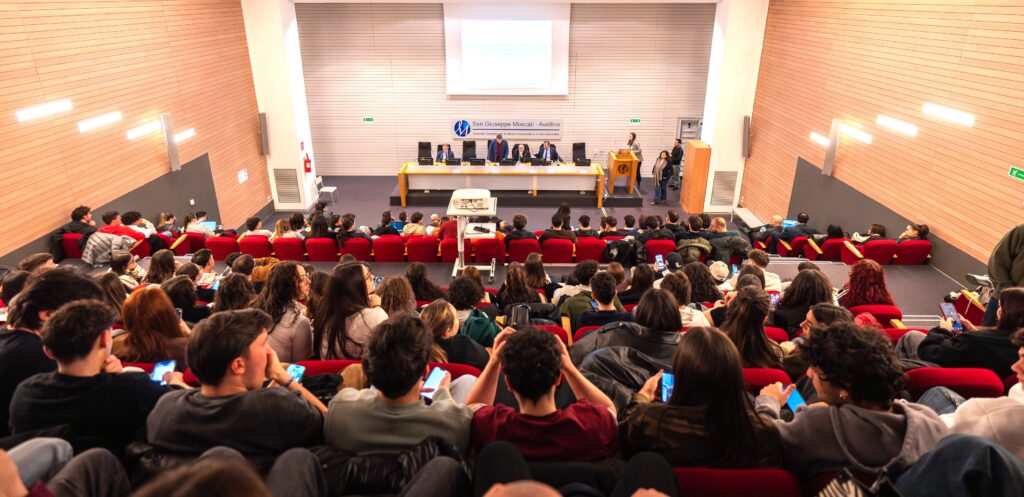 Ad Avellino studenti delle Professioni Sanitarie a lezione sull’importanza della ricerca scientifica