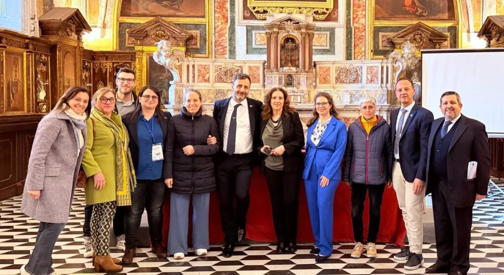 Foto di gruppo dei consiglieri dell'OFI NA-AV-BN-CE