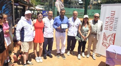 Napoli, terminato Torneo Interordini di tennis: 1° e 2° posto per i Medici, terzi i Fisioterapisti