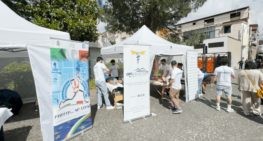 Gli stand dell'Ordine dei Fisioterapisti di Napoli, Avellino, Benevento e Caserta a Frattamaggiore