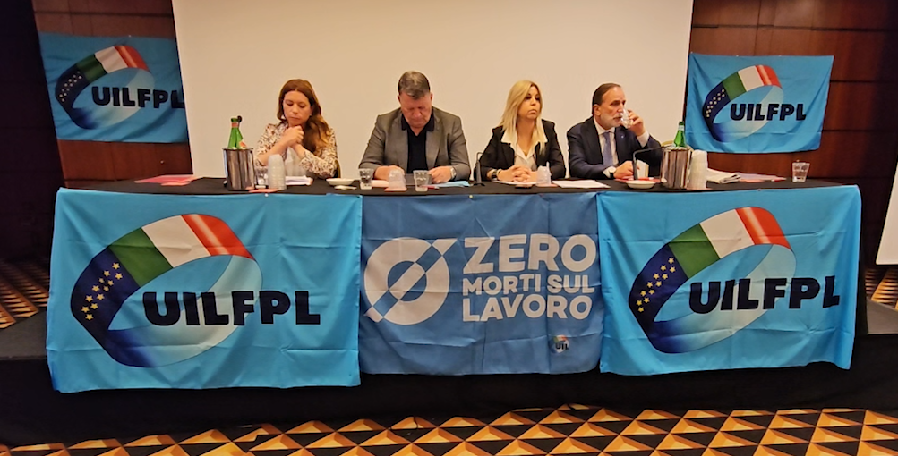 Il tavolo della presidenza al convegno della UIL