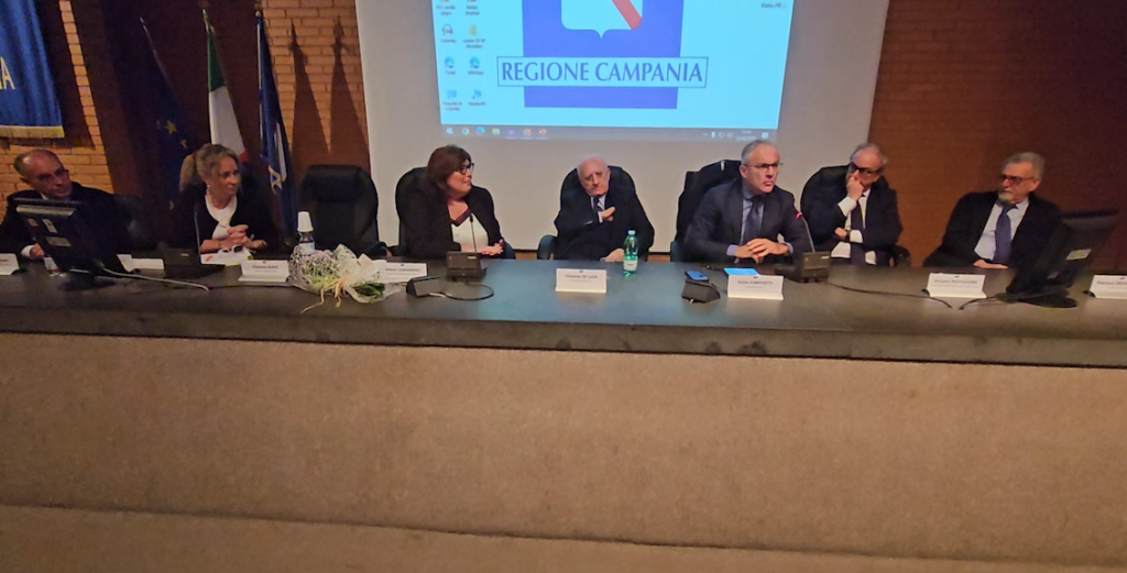 Il tavolo di presidenza