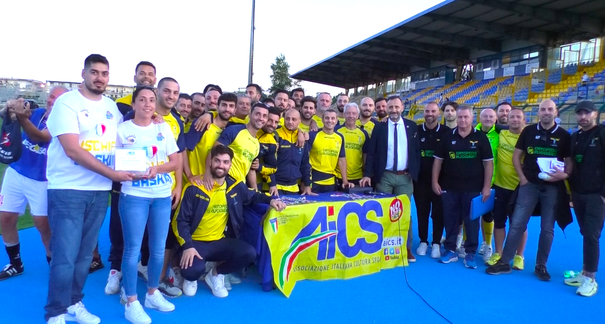 La premiazione di Paolo Espisito per l'Ischia Baskin