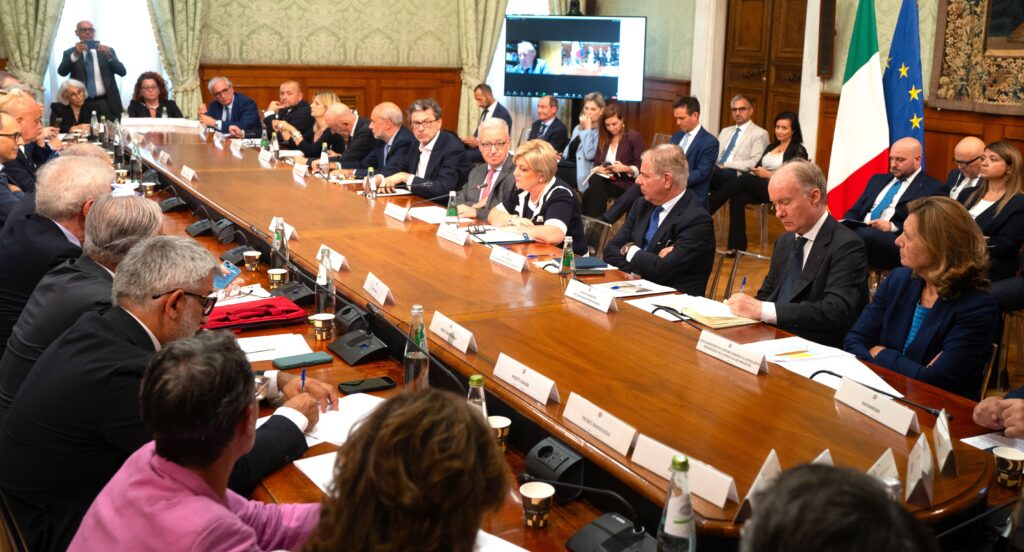 L'incontro a Palazzo Chigi tra governo e rappresentanti dei professionisti