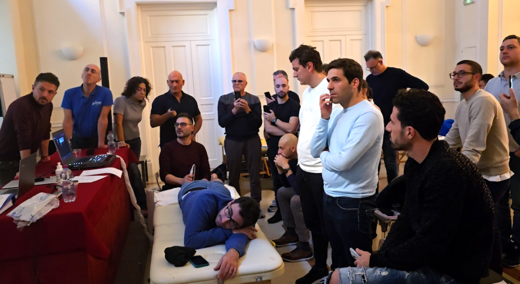Prove pratiche del corso di fisioterapia ecoguidata a Napoli