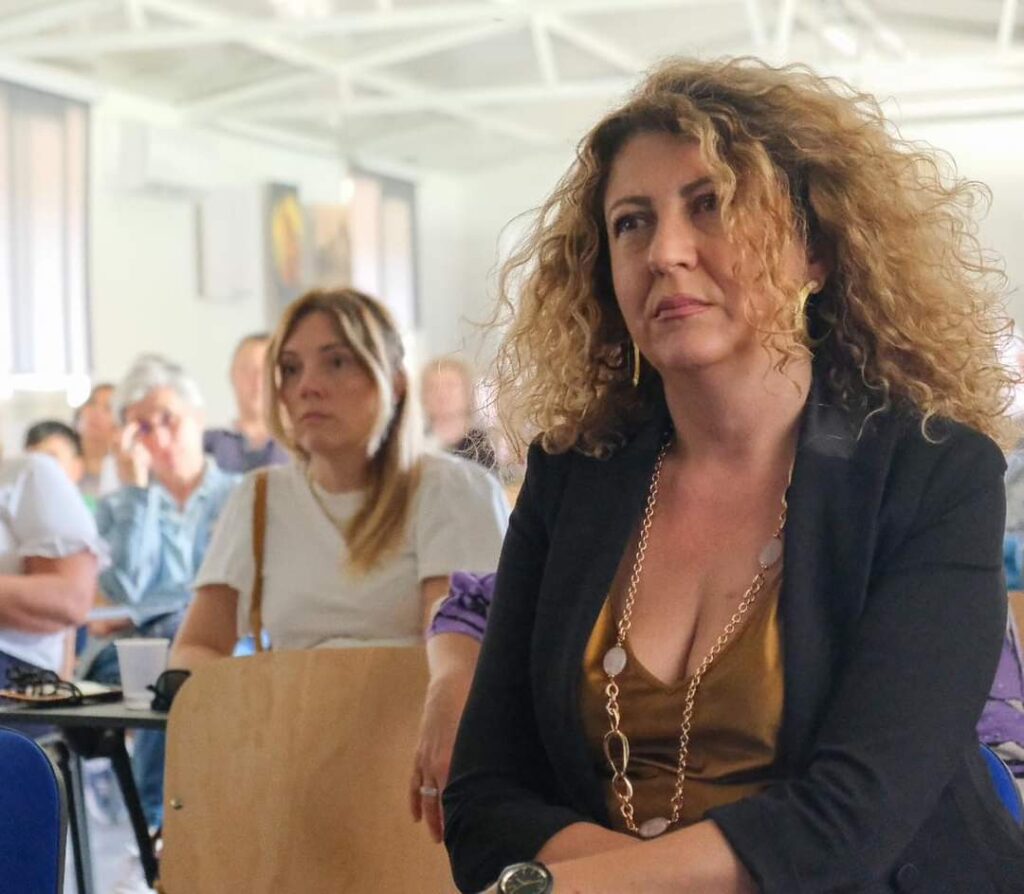non abbassiamo lo sguardo - il pubblico
